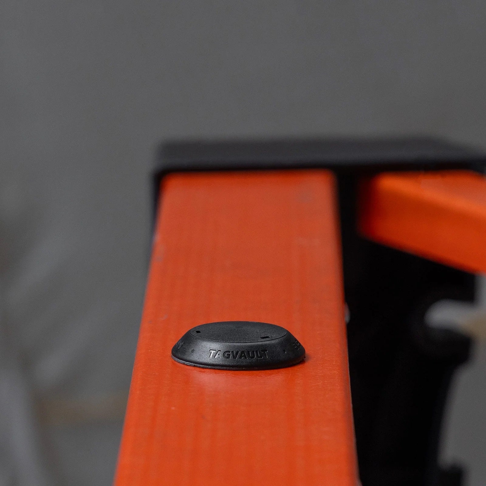 TagVault: AirTag Security Mount