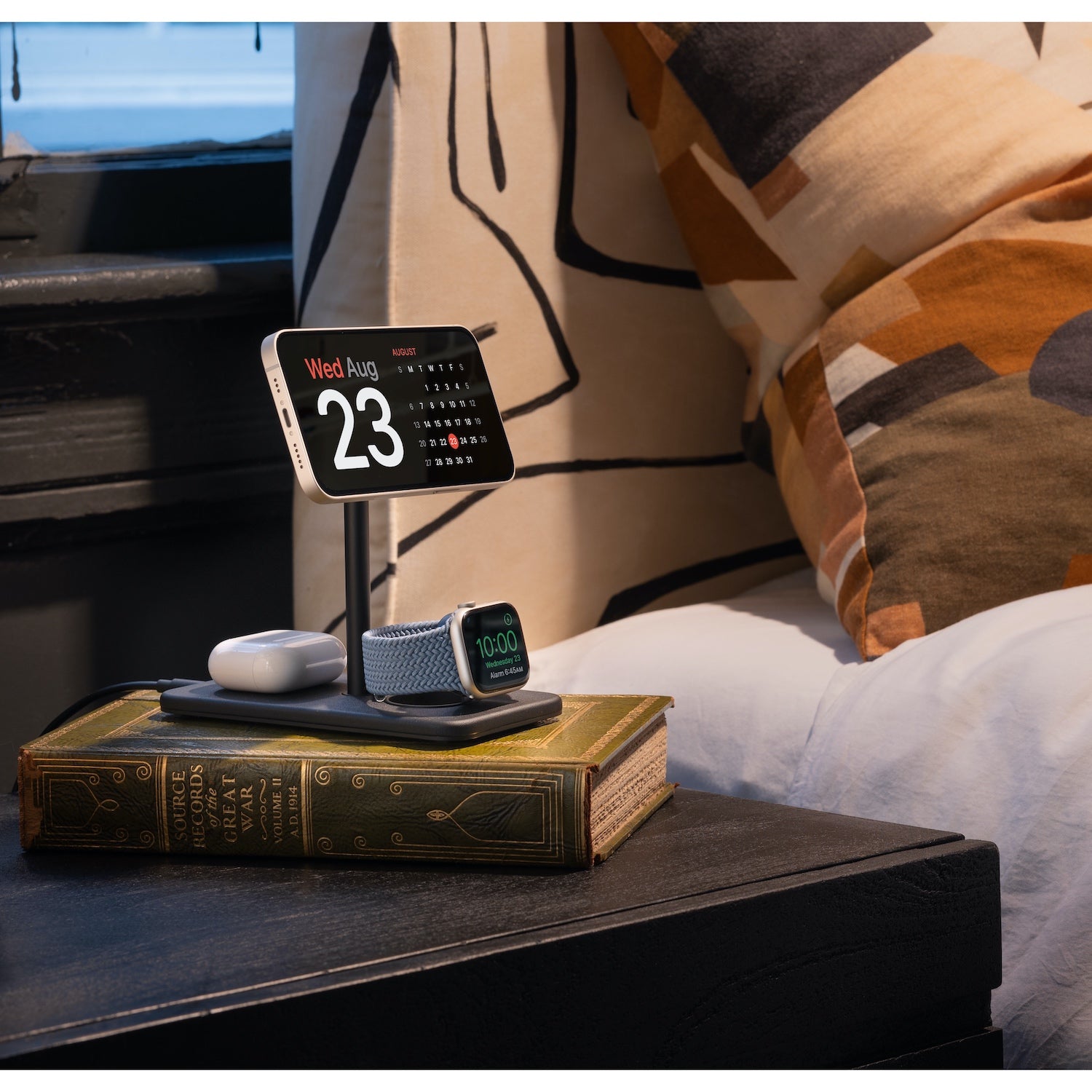 HiRise 3 Deluxe 3-in-1 charging stand