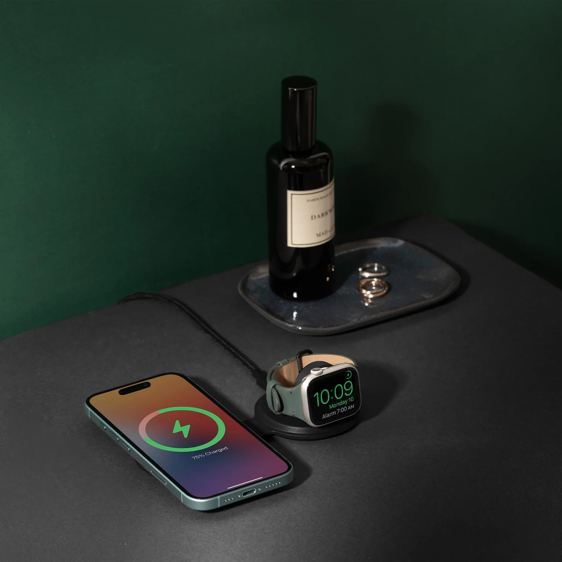 Voyage 2-in-1 Magnetic Wireless Travel Charger