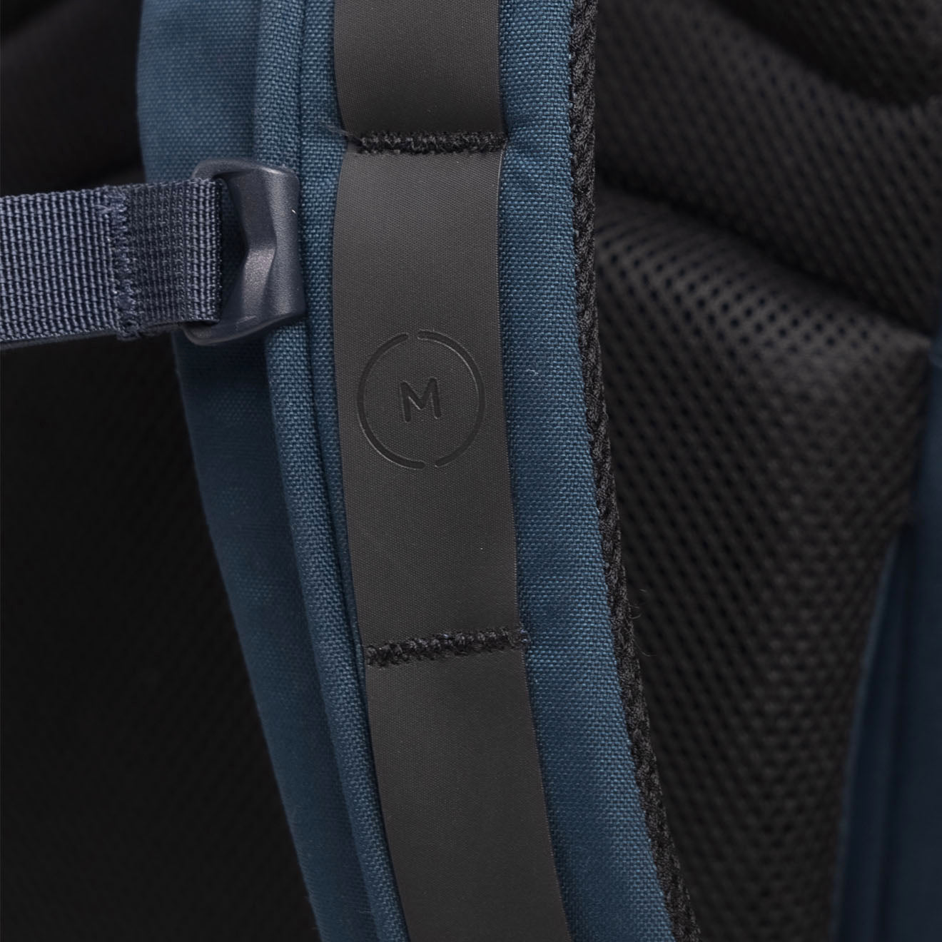 DayChaser Camera Pack - 35L - Blue